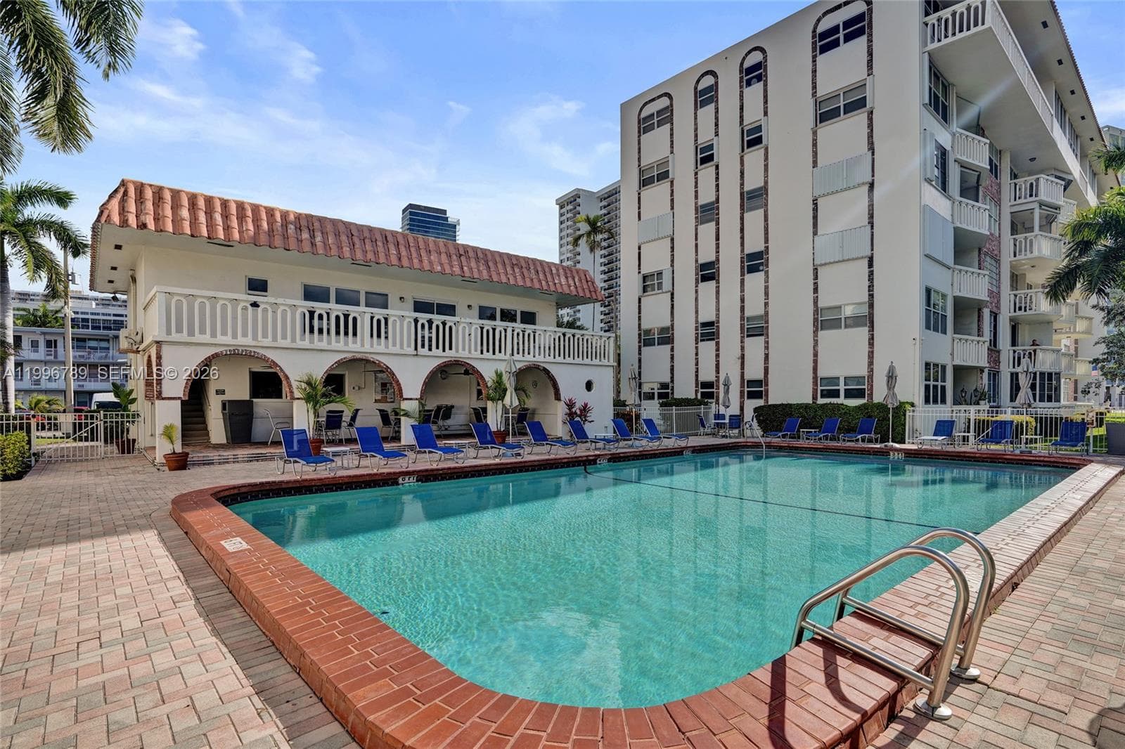 Golden View · #306 W in Hallandale Beach - Photo 25