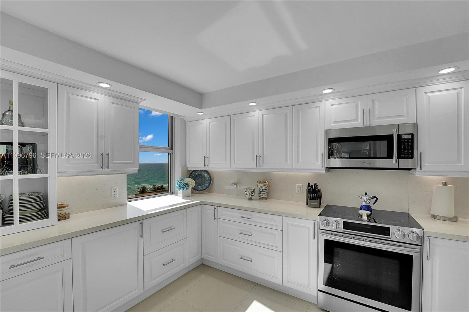 Malaga Tower II · #11C in Hallandale Beach - Photo 12