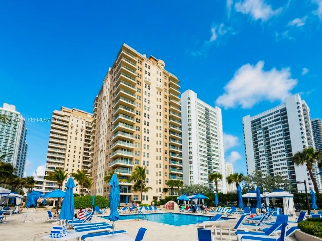 Malaga Tower II · #11C in Hallandale Beach - Photo 49