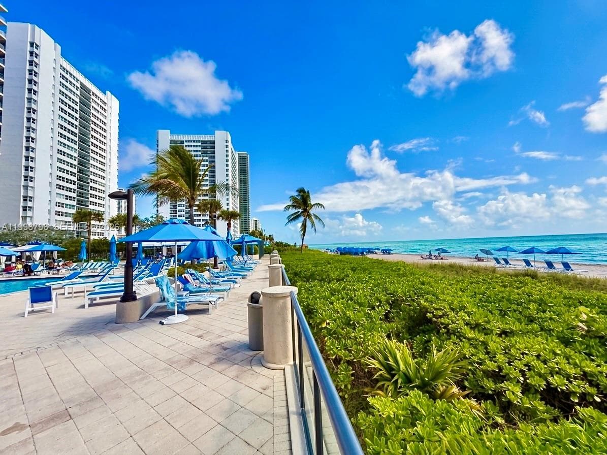 Malaga Tower II · #11C in Hallandale Beach - Photo 51