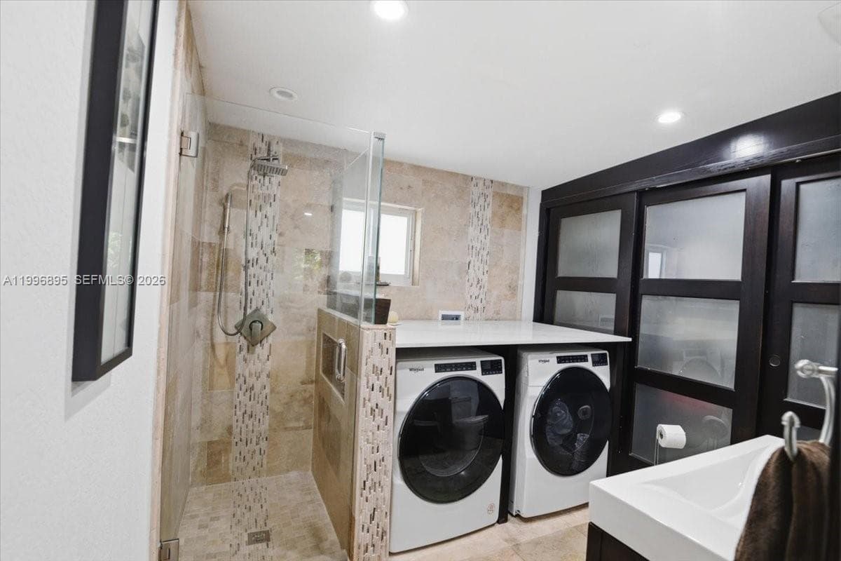 6133 SW 44th Ter photo 24
