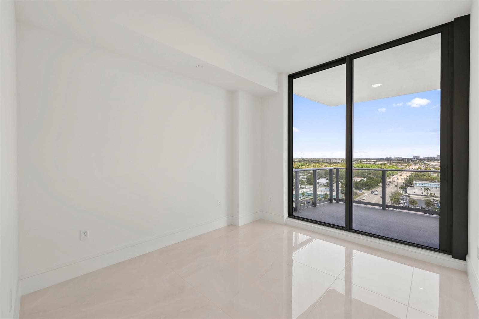 220 Lake Shore Drive - 23.jpg-FULL
