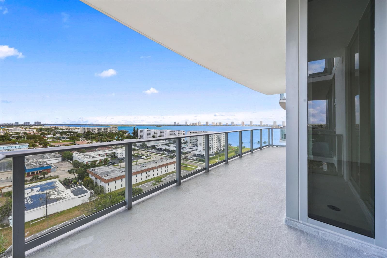 SPACIOUS BALCONY