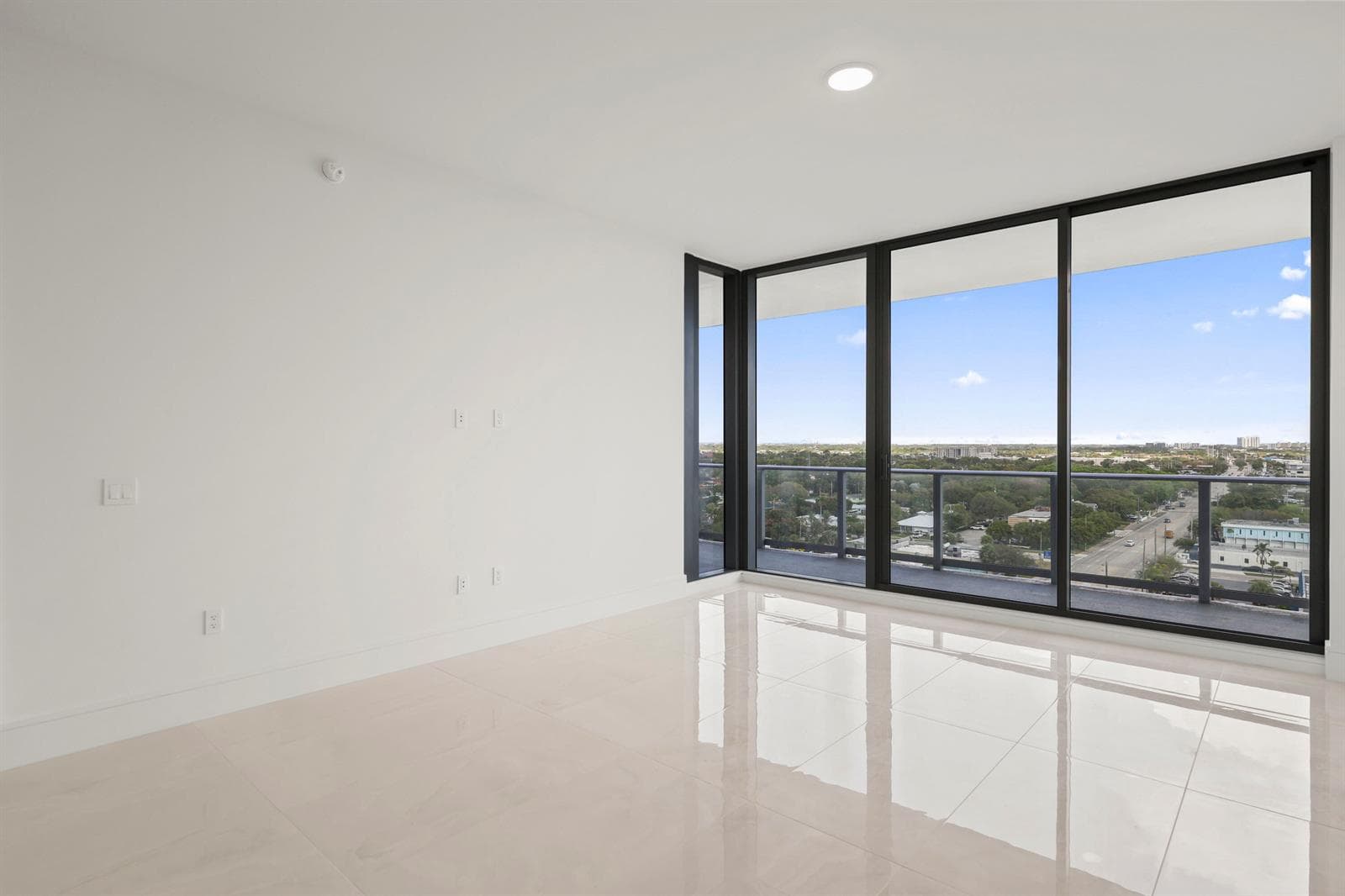 220 Lake Shore Drive - 2.jpg-FULL