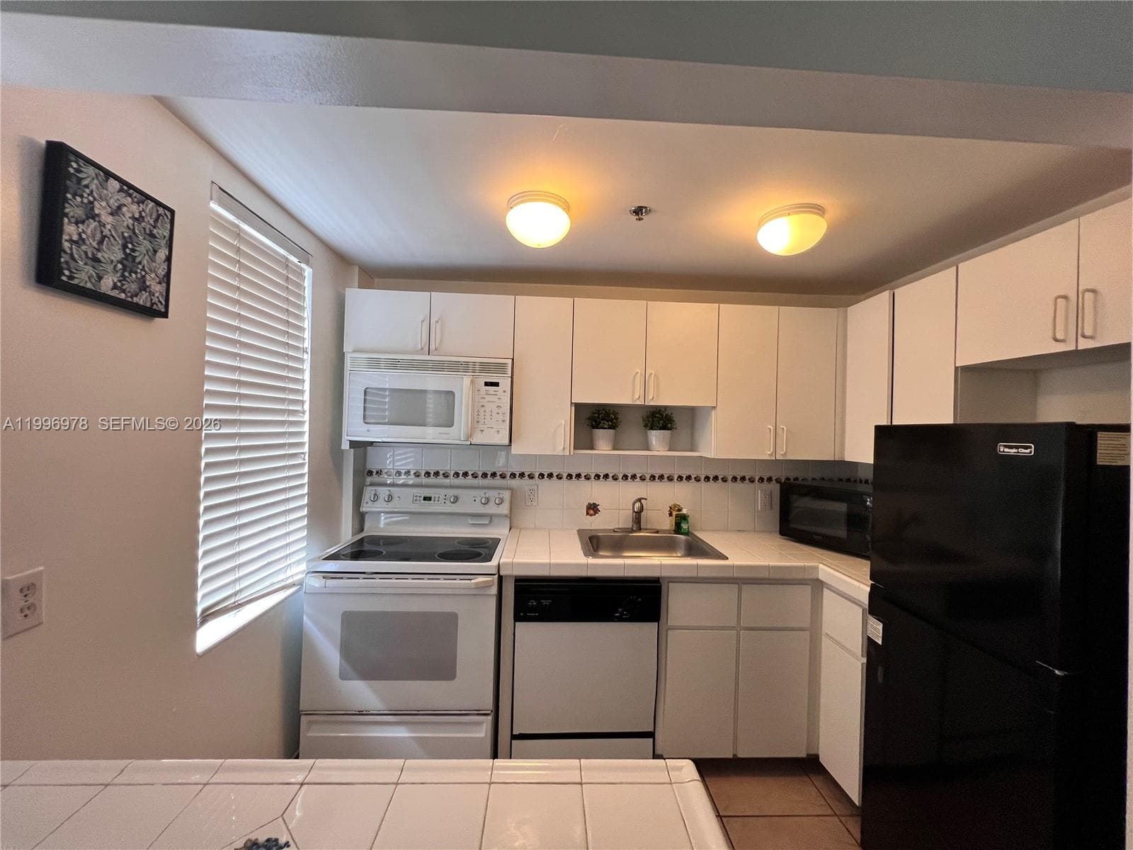 918 OCEAN DRIVE CONDO · #302 in Miami Beach - Photo 6