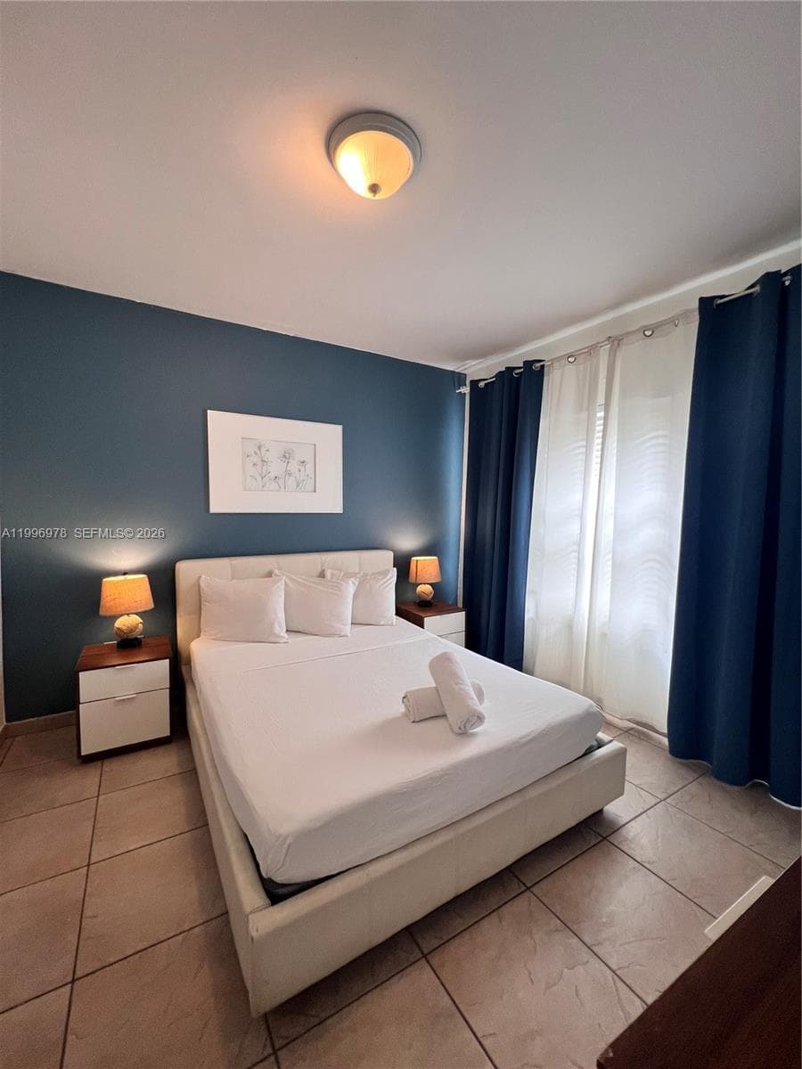 918 OCEAN DRIVE CONDO · #302 in Miami Beach - Photo 11