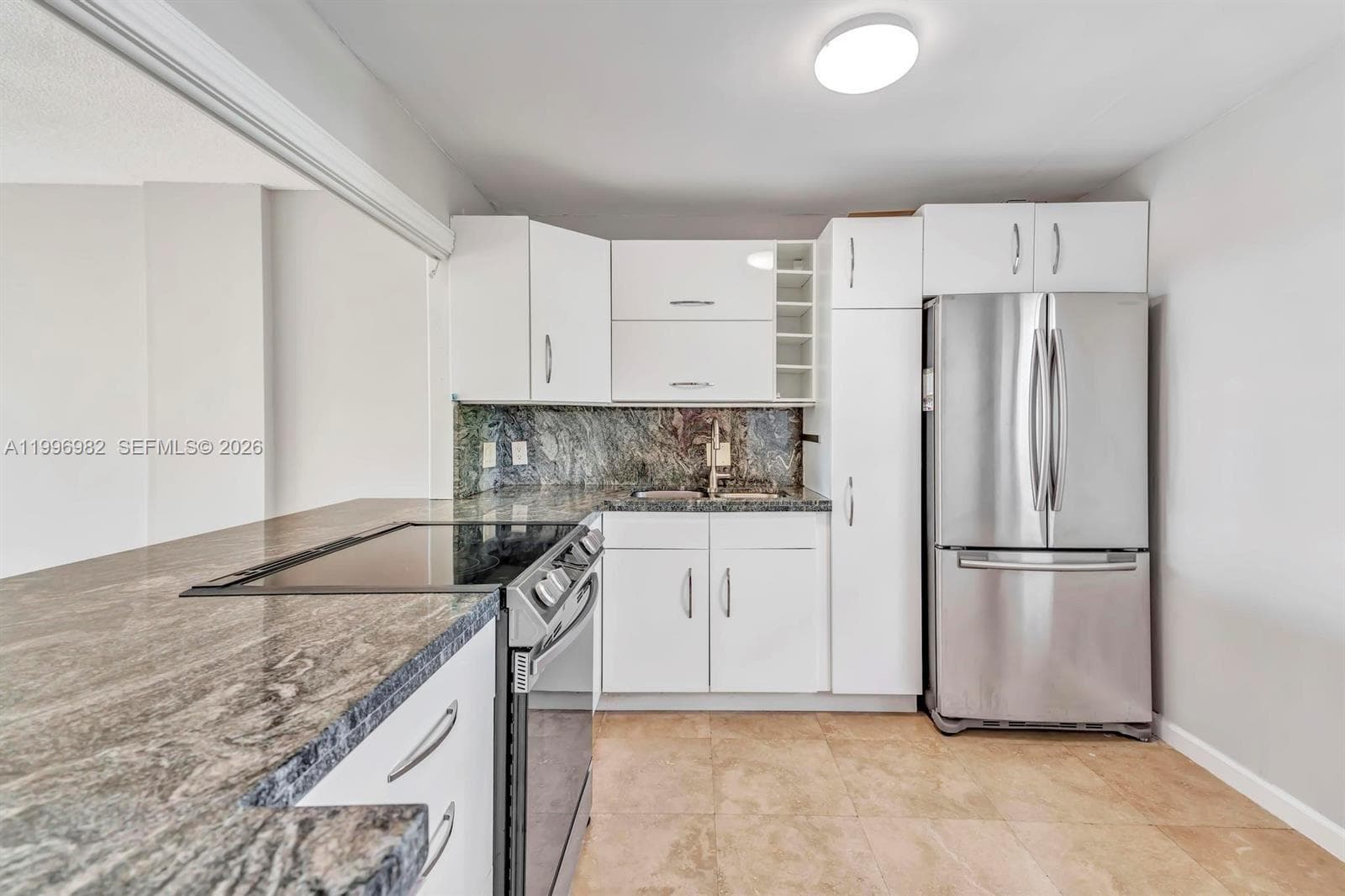 GOLDEN VIEW CONDO · #406 in Hallandale Beach - Photo 2