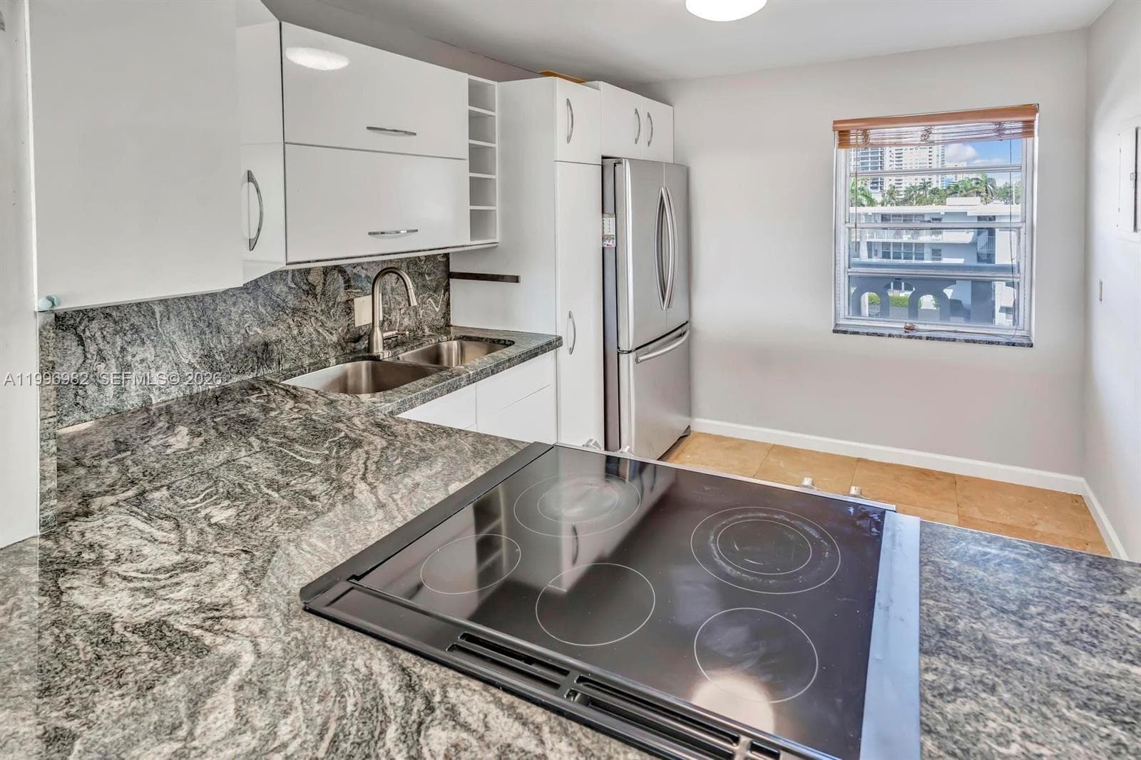 GOLDEN VIEW CONDO · #406 in Hallandale Beach - Photo 3
