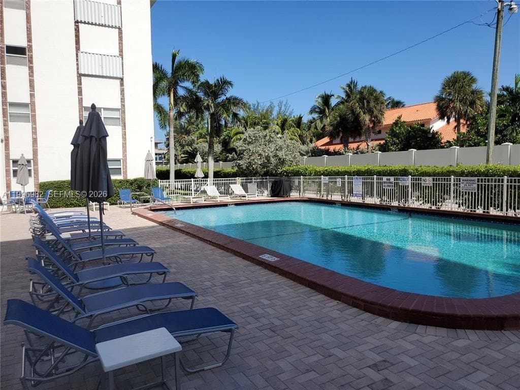 GOLDEN VIEW CONDO · #406 in Hallandale Beach - Photo 30