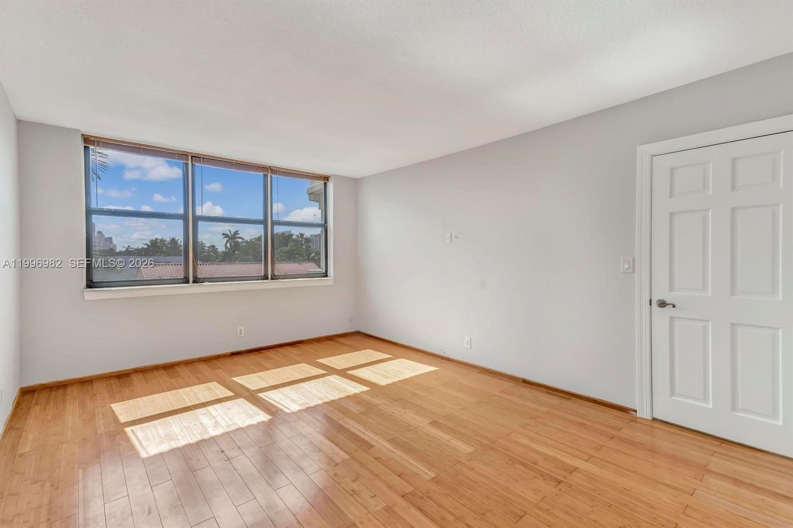 GOLDEN VIEW CONDO · #406 in Hallandale Beach - Photo 14