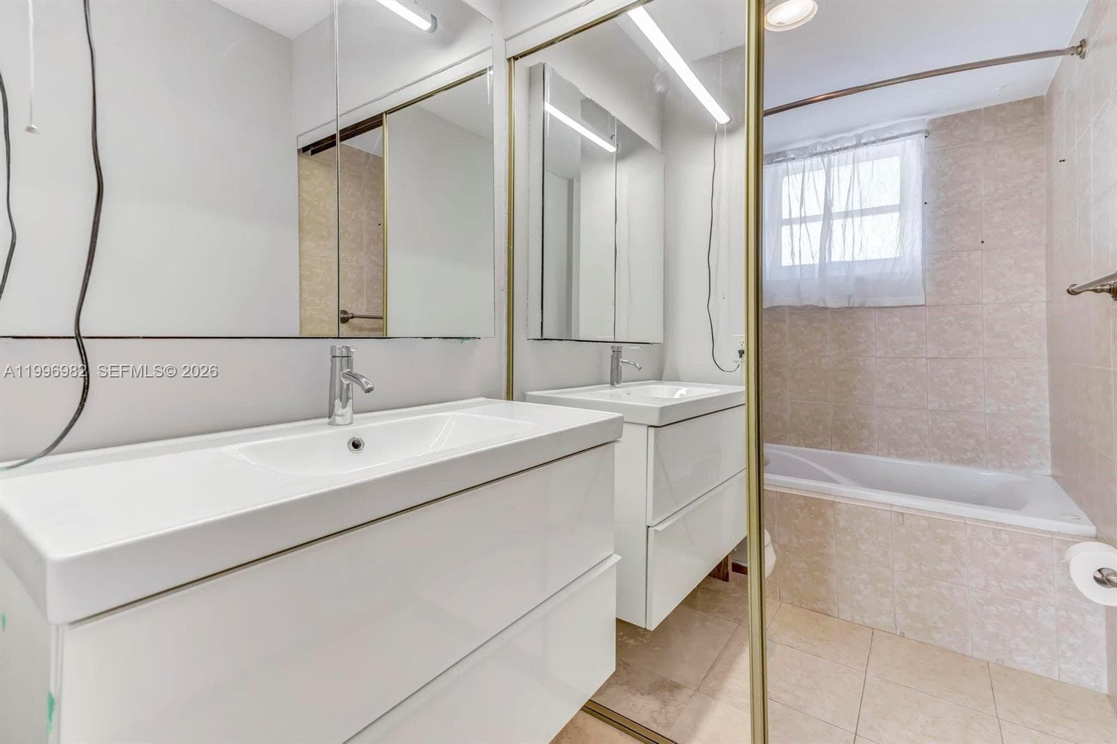 GOLDEN VIEW CONDO · #406 in Hallandale Beach - Photo 18