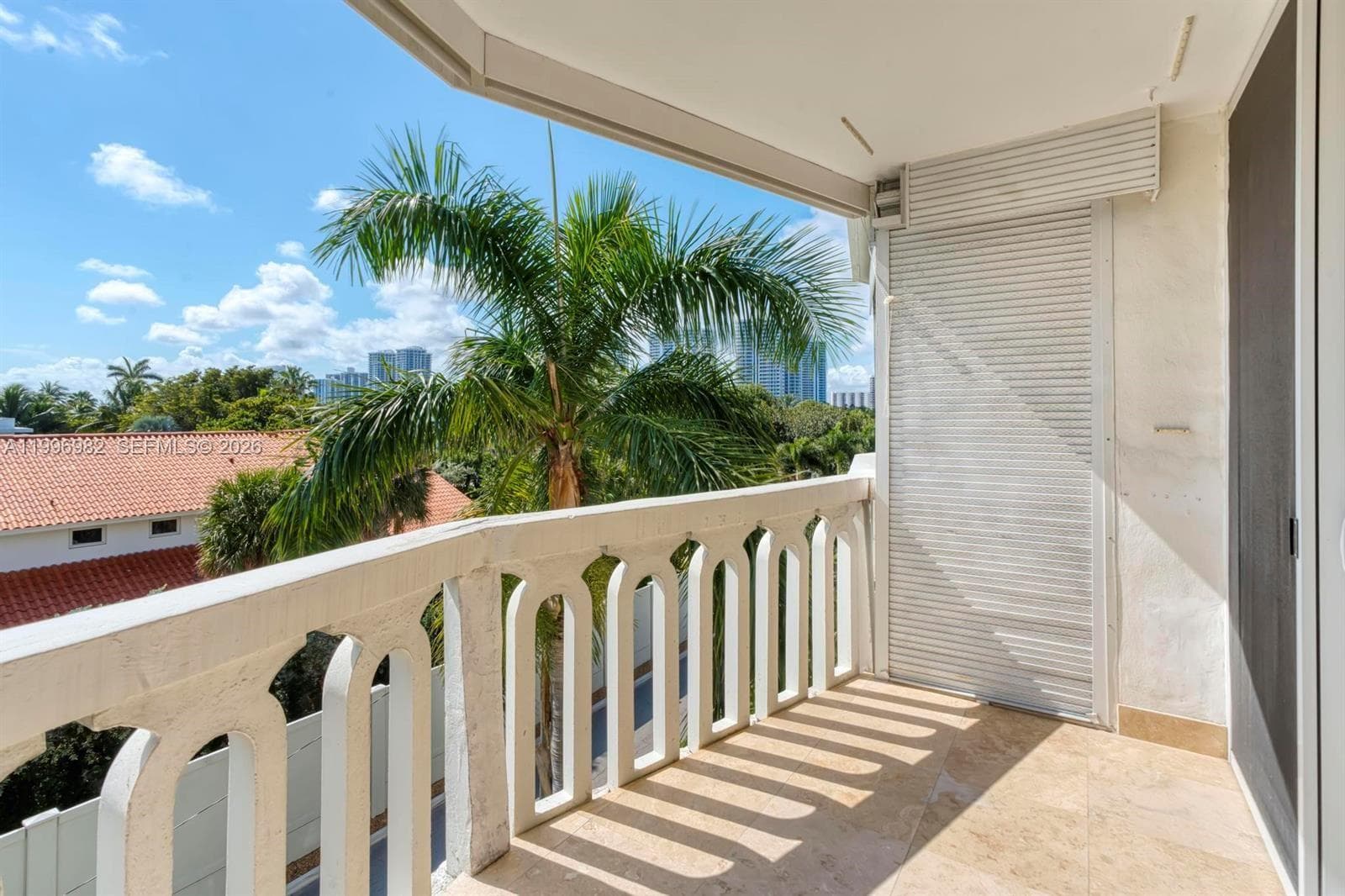 GOLDEN VIEW CONDO · #406 in Hallandale Beach - Photo 8