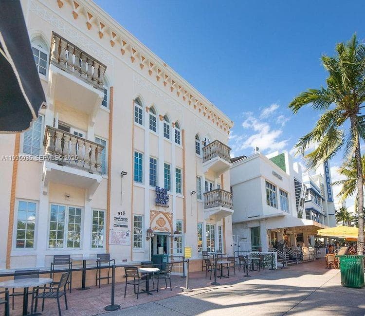 918 Ocean dr · #202 in Miami Beach - Photo 2