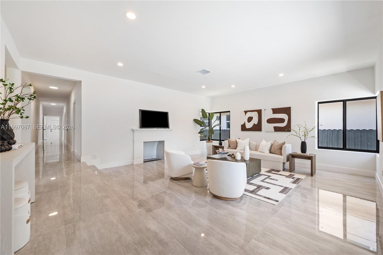 1405 Lenox Ave photo 3