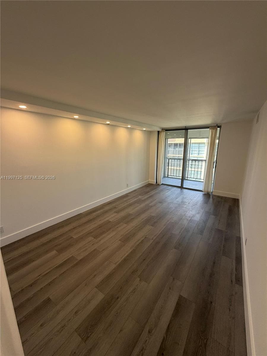 DESOTO PARK CONDO · #512 in Hallandale Beach - Photo 13