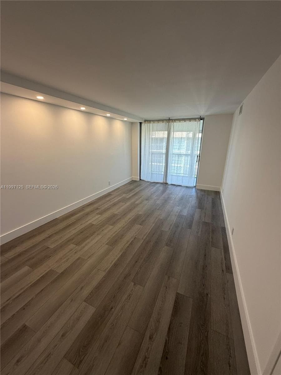 DESOTO PARK CONDO · #512 in Hallandale Beach - Photo 16