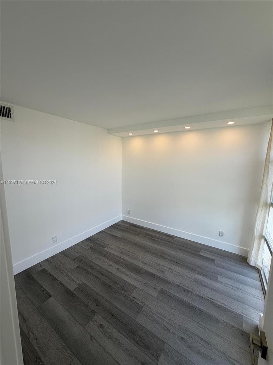 DESOTO PARK CONDO · #512 in Hallandale Beach - Photo 22
