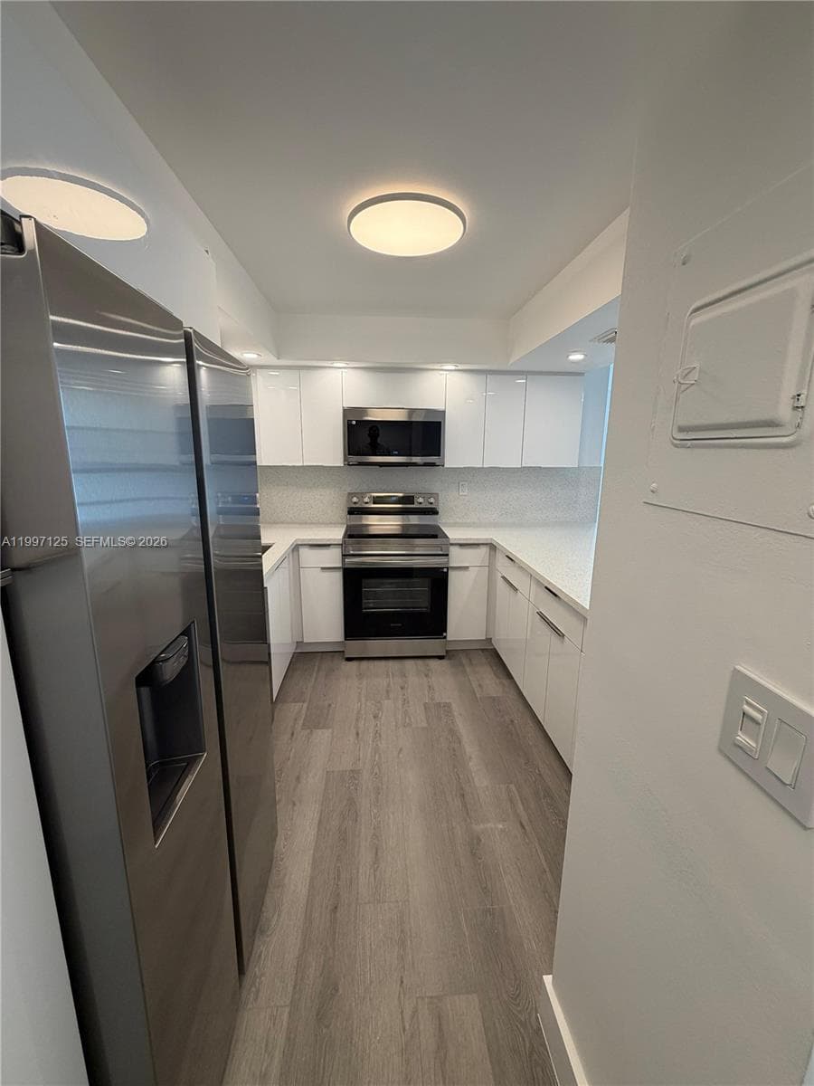 DESOTO PARK CONDO · #512 in Hallandale Beach - Photo 7
