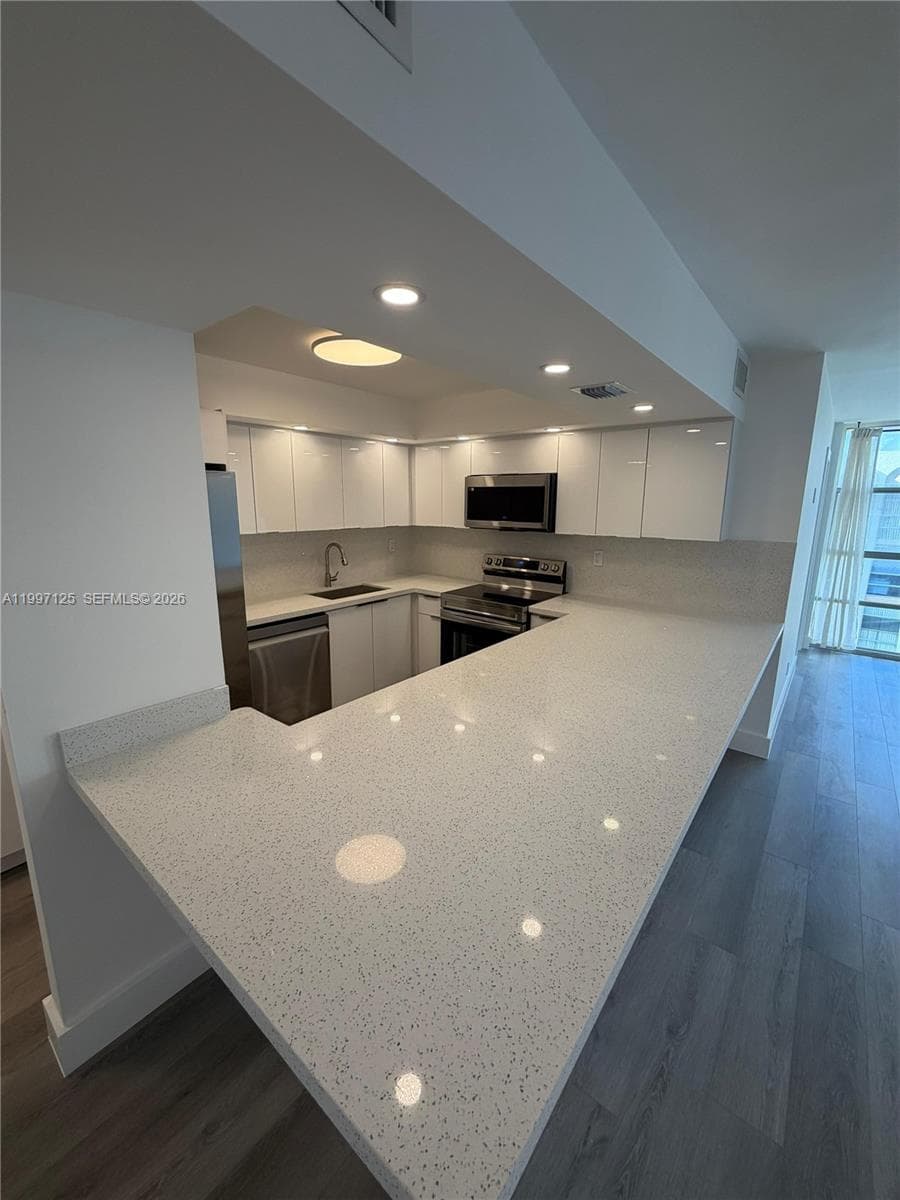 DESOTO PARK CONDO · #512 in Hallandale Beach - Photo 1