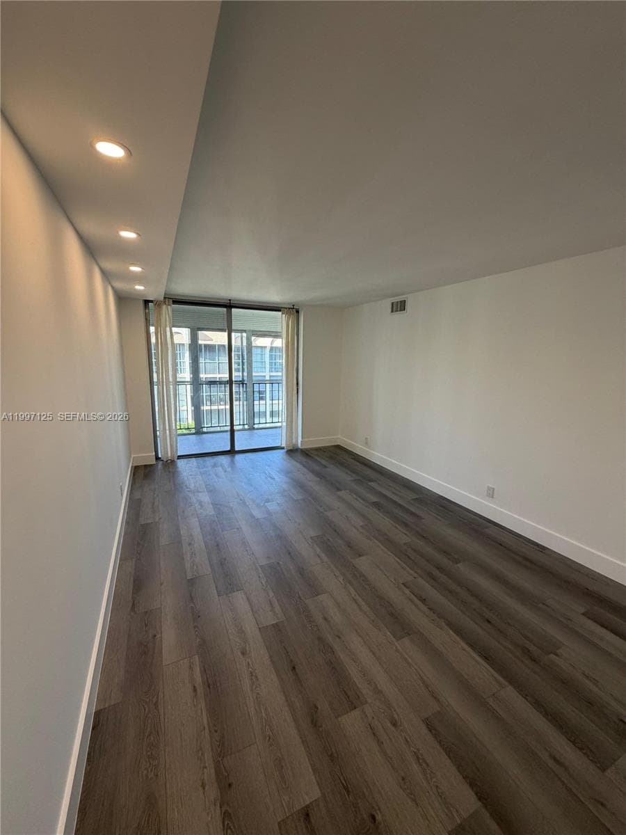DESOTO PARK CONDO · #512 in Hallandale Beach - Photo 10