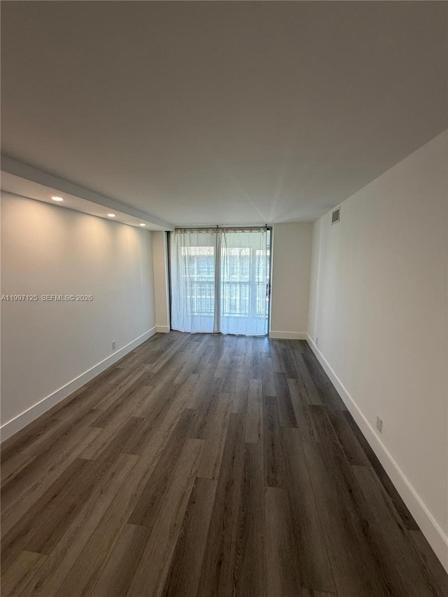 DESOTO PARK CONDO · #512 in Hallandale Beach - Photo 15