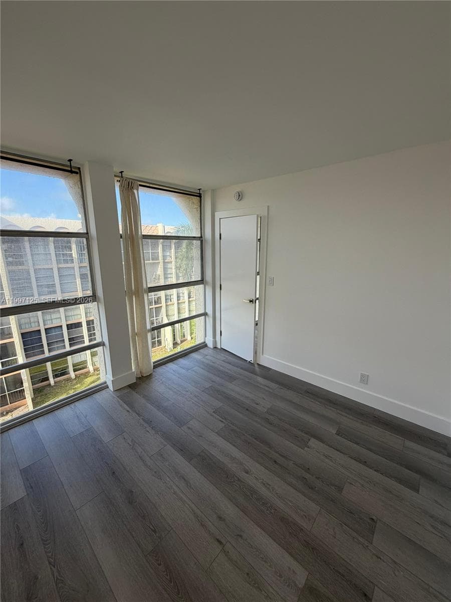 DESOTO PARK CONDO · #512 in Hallandale Beach - Photo 21