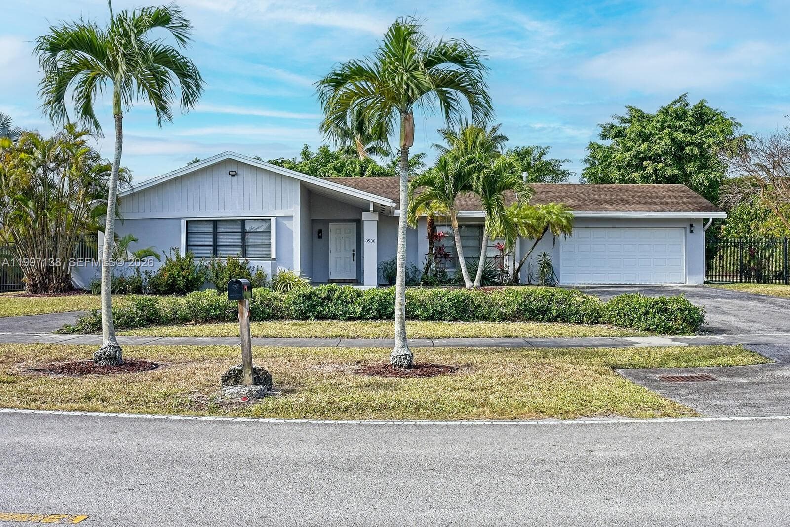 10900 SW 124th Rd photo 22