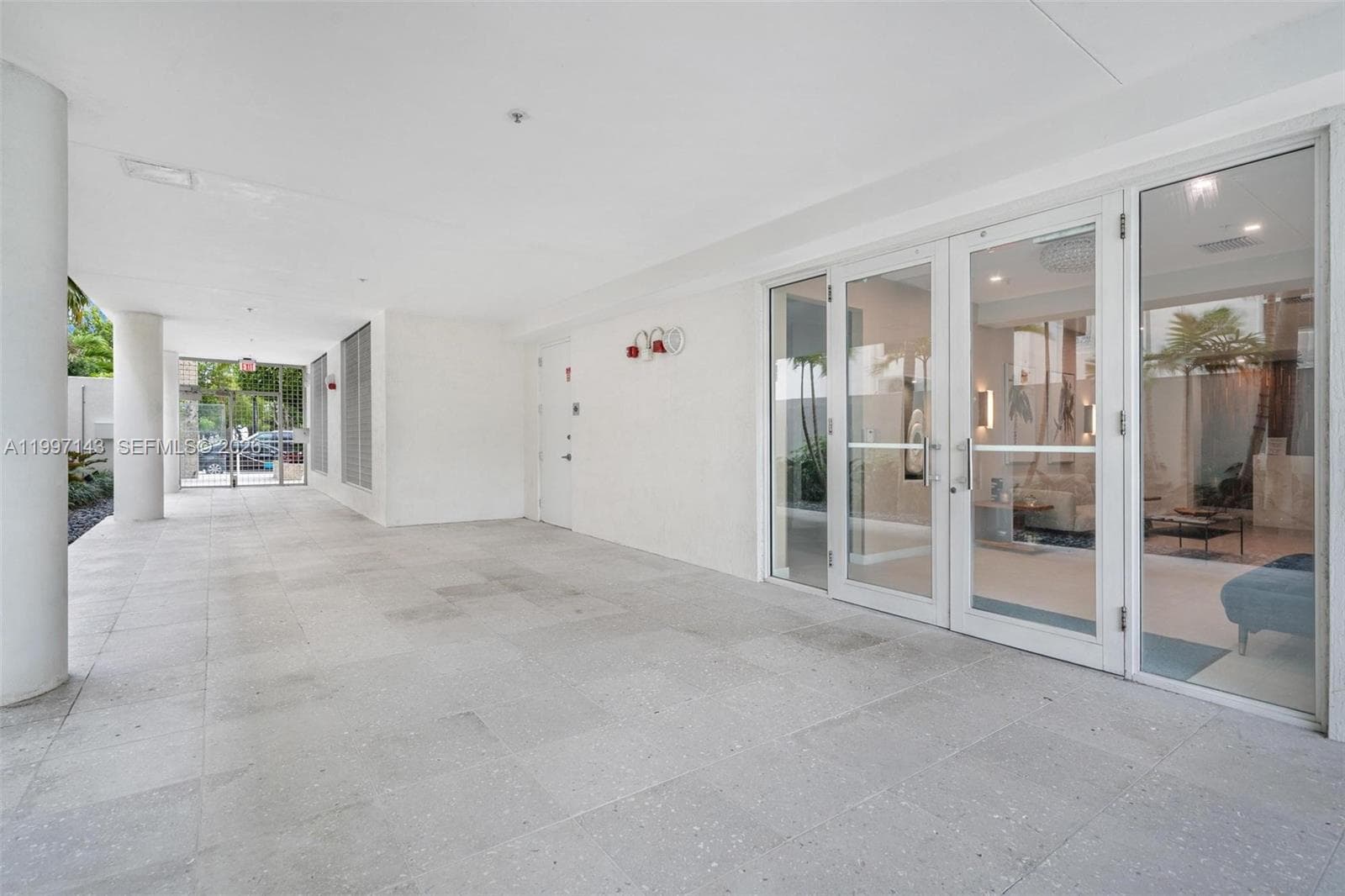 Ocean Place · #8F in Miami Beach - Photo 5