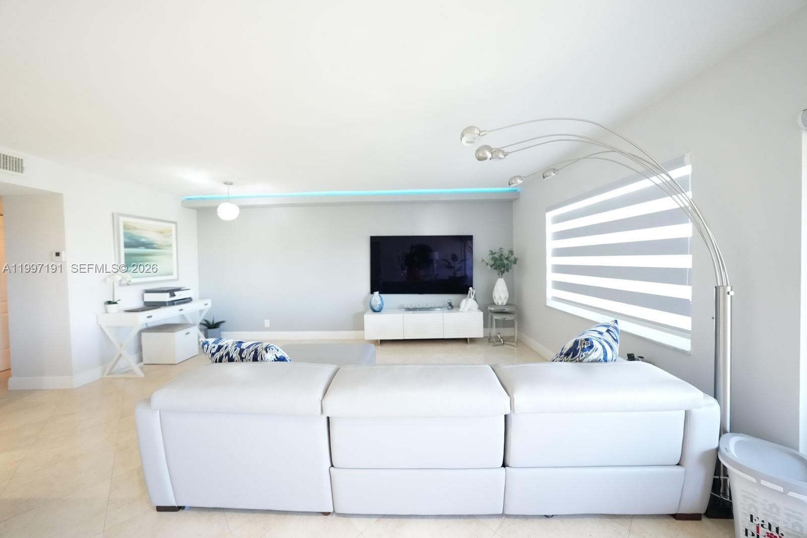 FAIRWAYS RIVIERA · #827 in Hallandale Beach - Photo 6