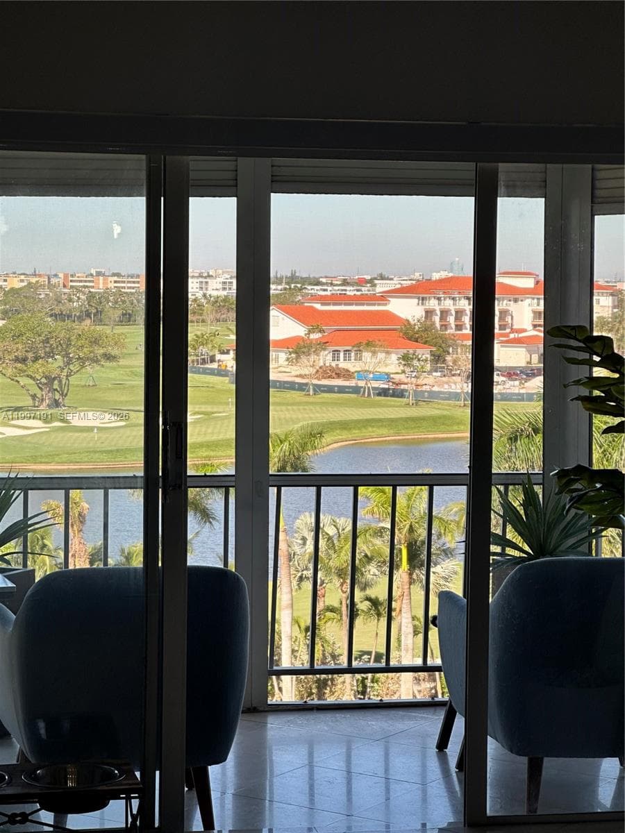 FAIRWAYS RIVIERA · #827 in Hallandale Beach - Photo 12