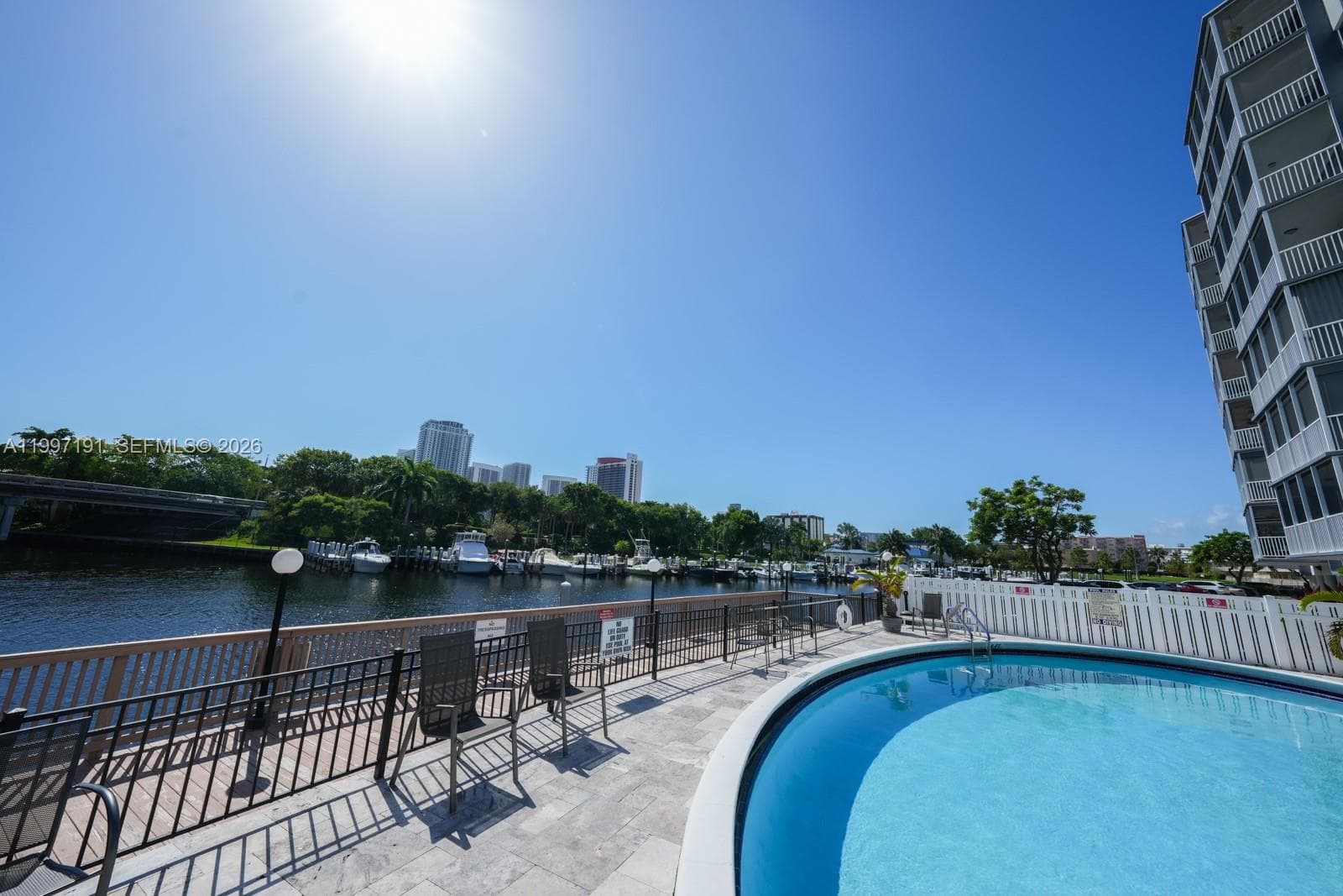 FAIRWAYS RIVIERA · #827 in Hallandale Beach - Photo 20