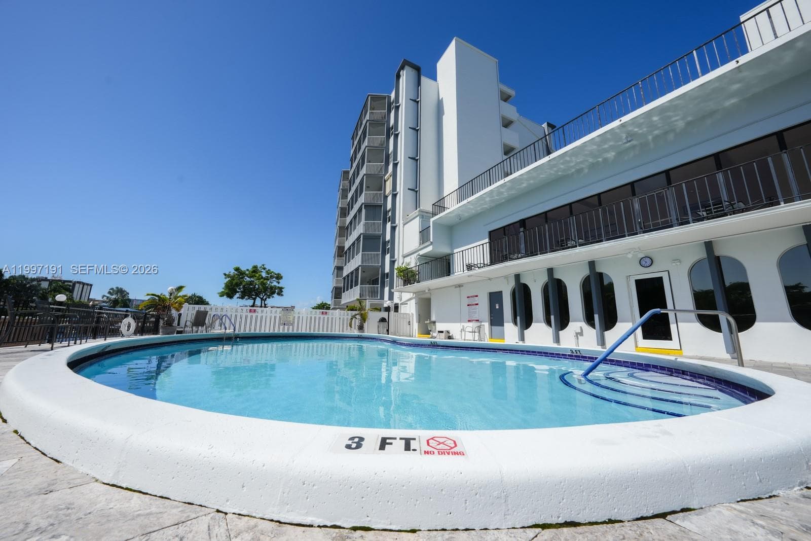FAIRWAYS RIVIERA · #827 in Hallandale Beach - Photo 19