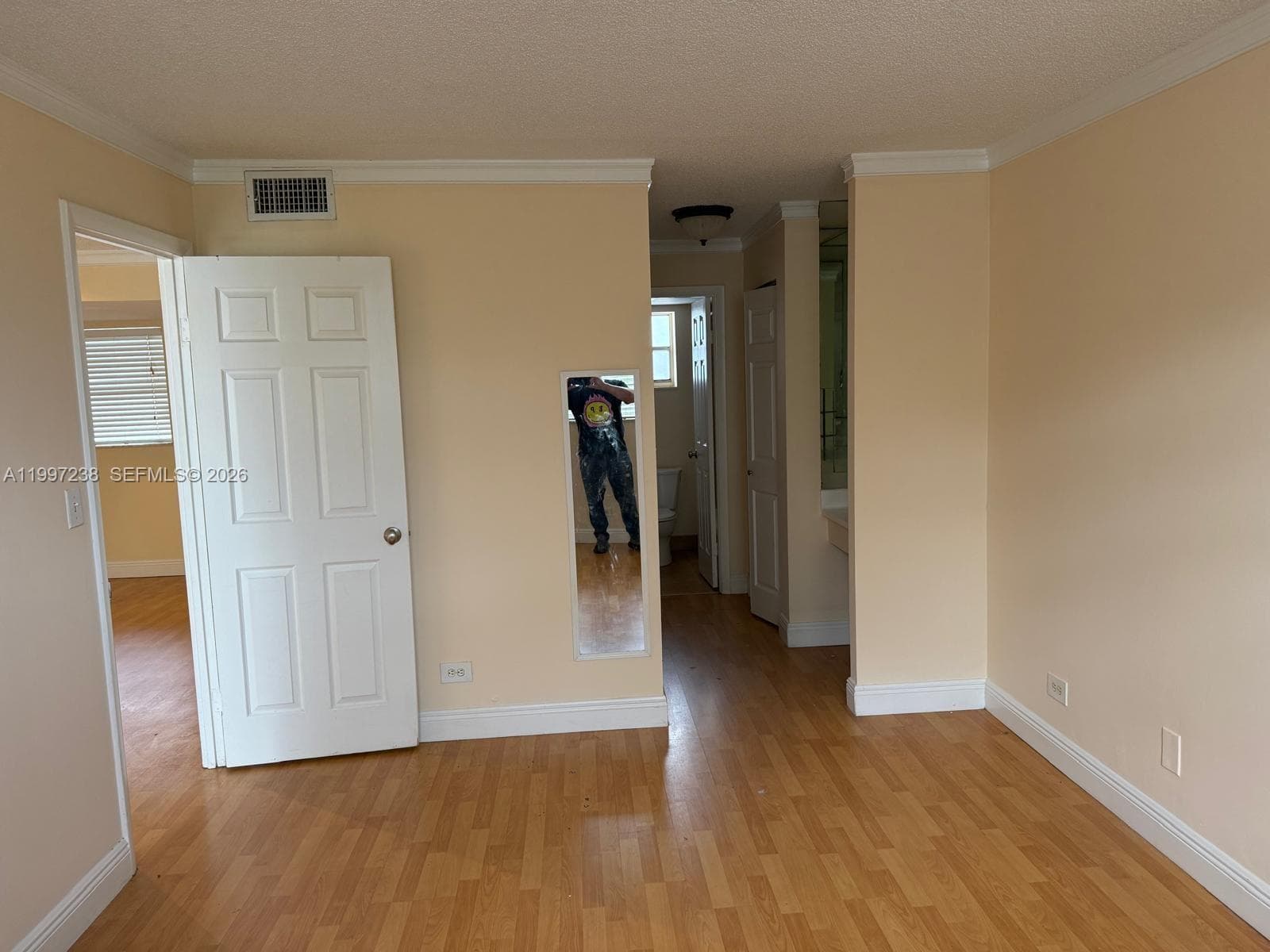 ROYAL OAKS CONDO · #309 in Miami - Photo 6
