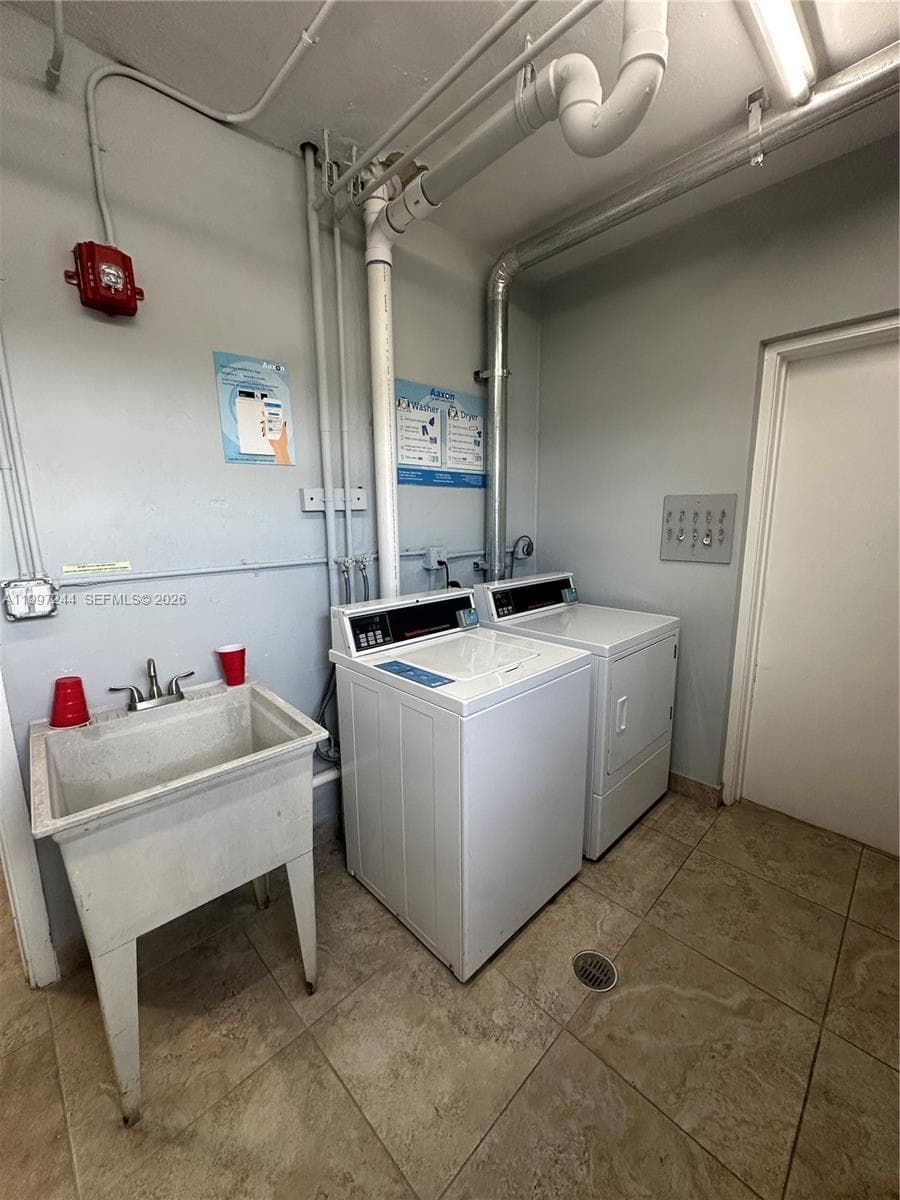 FAIRWAYS ROYALE · #307 in Hallandale Beach - Photo 26