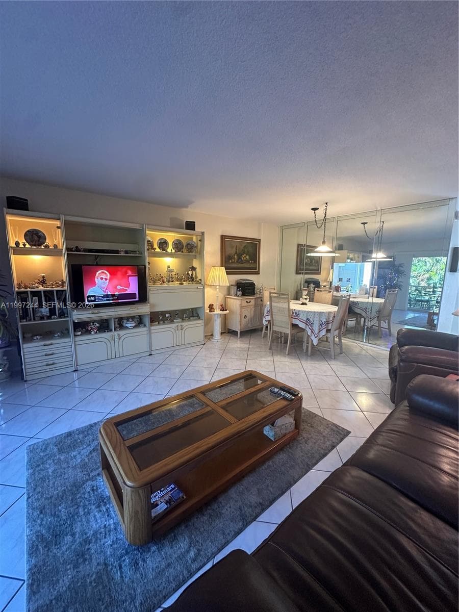 FAIRWAYS ROYALE · #307 in Hallandale Beach - Photo 1
