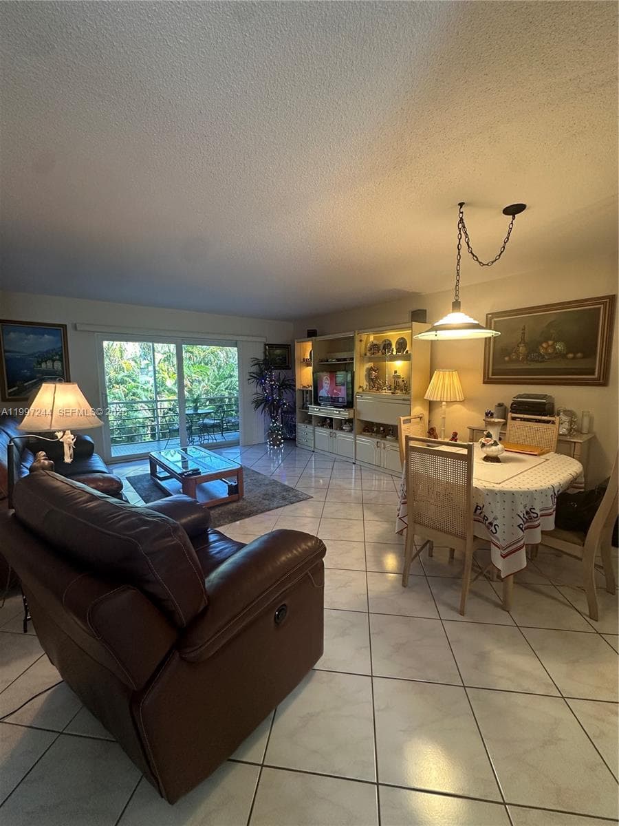 FAIRWAYS ROYALE · #307 in Hallandale Beach - Photo 9