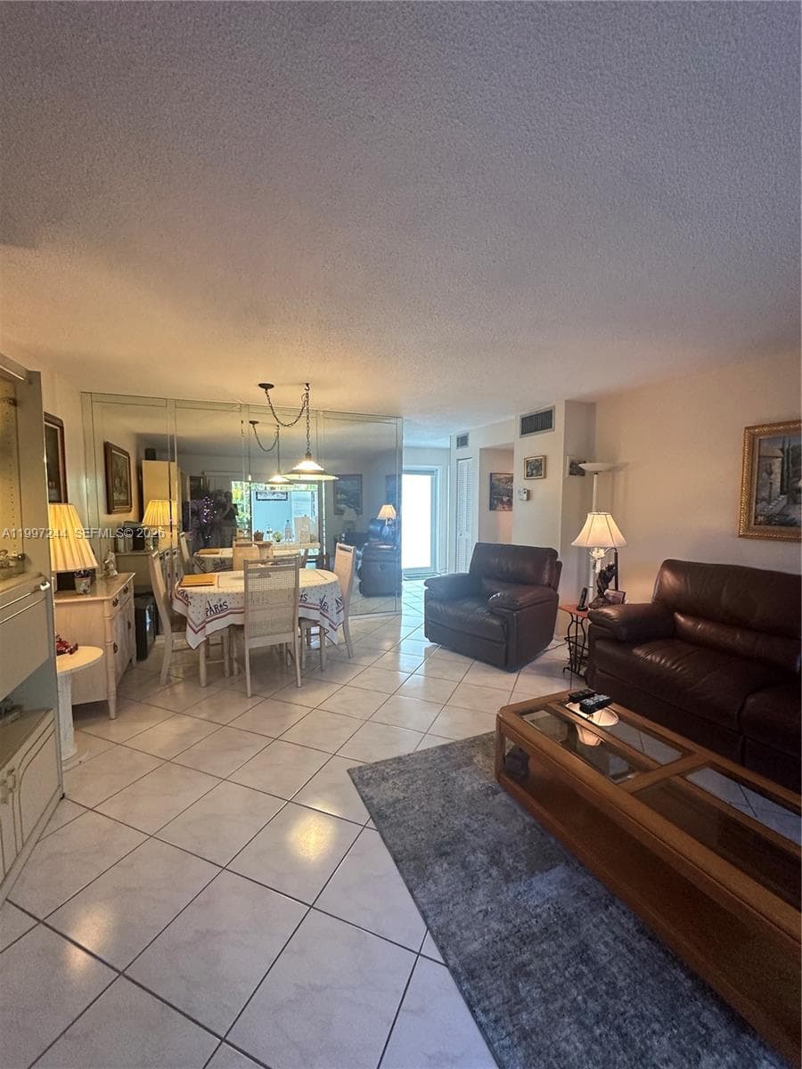 FAIRWAYS ROYALE · #307 in Hallandale Beach - Photo 10