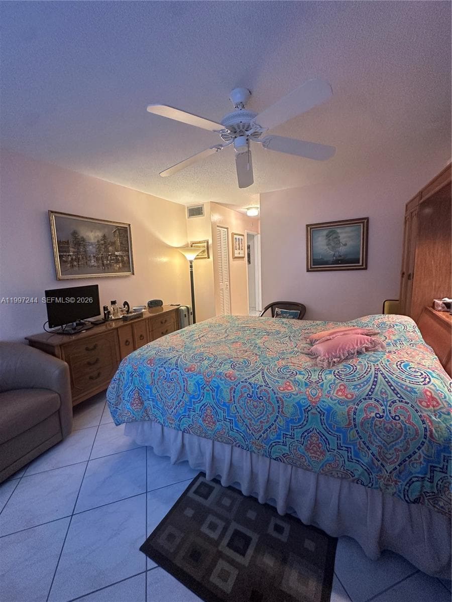 FAIRWAYS ROYALE · #307 in Hallandale Beach - Photo 25