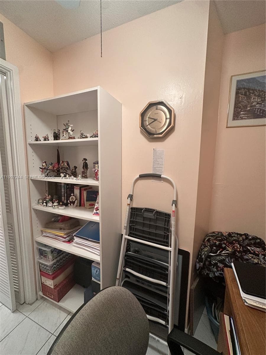 FAIRWAYS ROYALE · #307 in Hallandale Beach - Photo 21