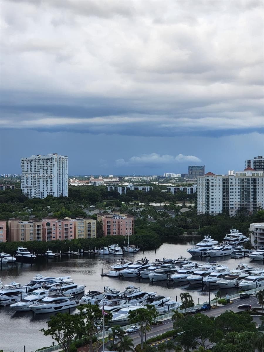 TURNBERRY TOWERS CONDO · #16L in Aventura - Photo 6