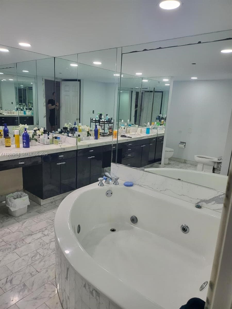 TURNBERRY TOWERS CONDO · #16L in Aventura - Photo 13