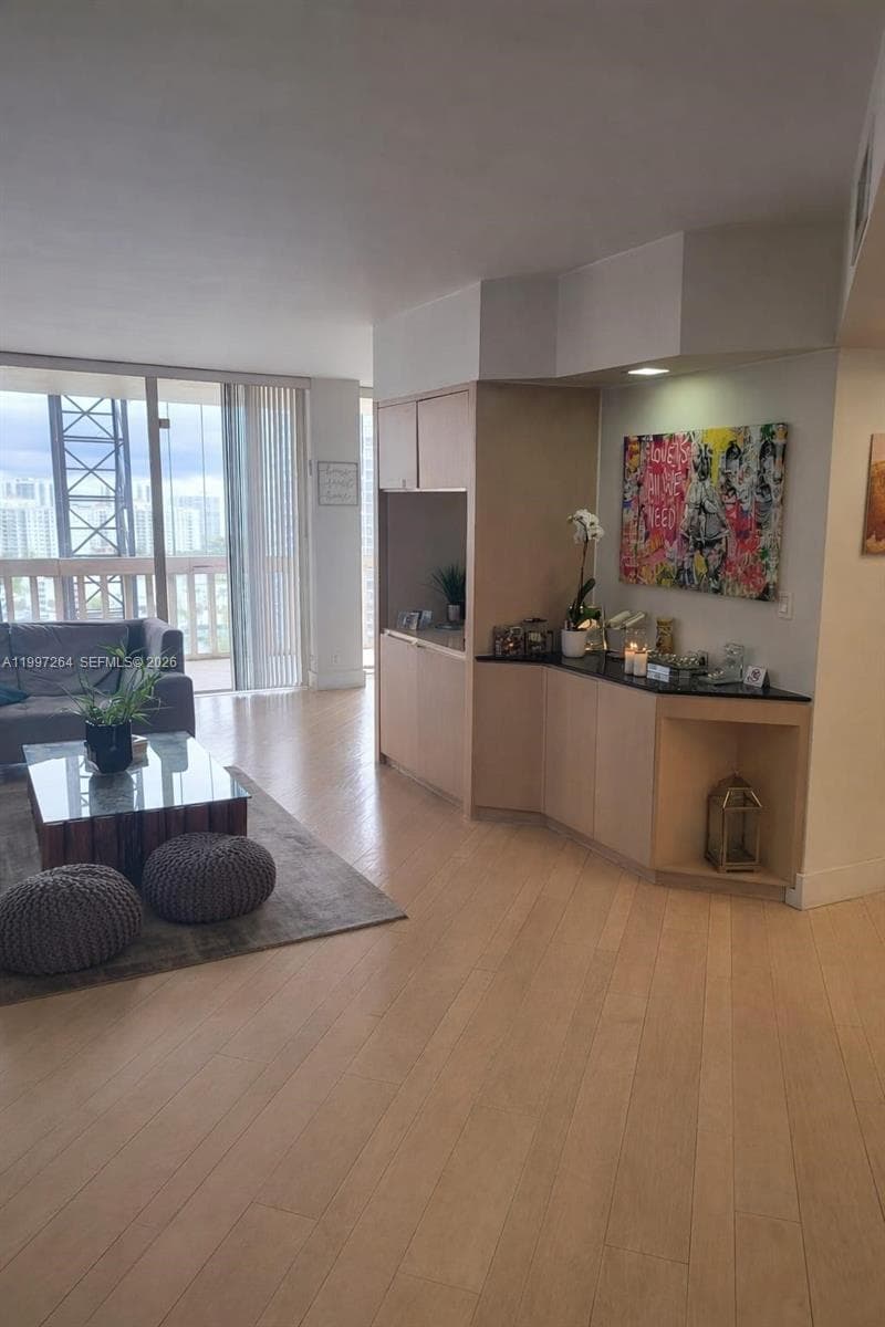 TURNBERRY TOWERS CONDO · #16L in Aventura - Photo 9