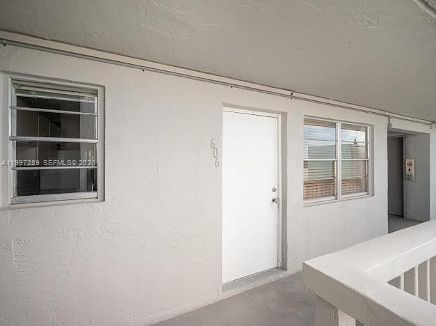 Carlyle Plaza Condo · #606 in Miami Beach - Photo 22