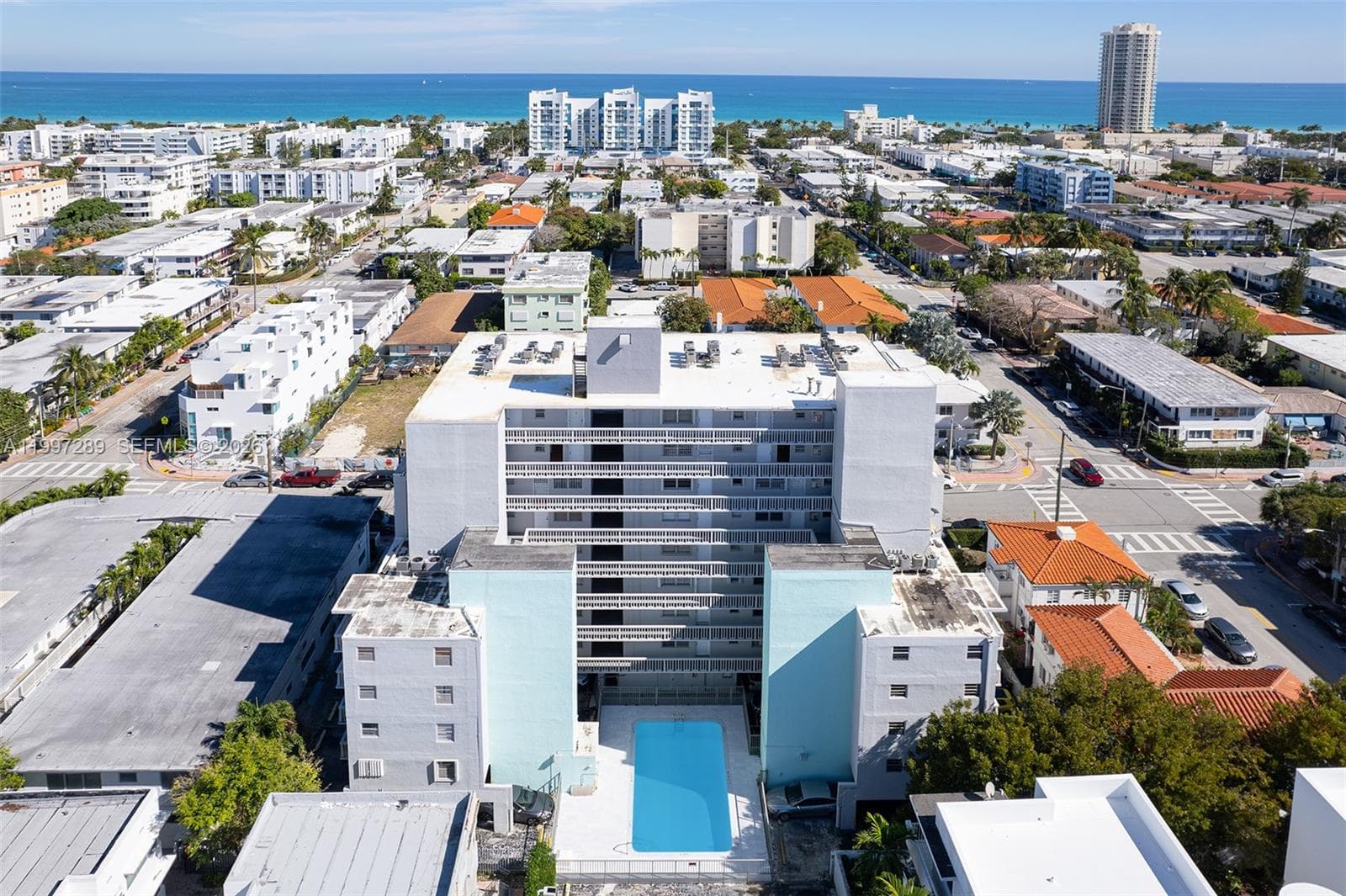 Carlyle Plaza Condo · #606 in Miami Beach - Photo 29