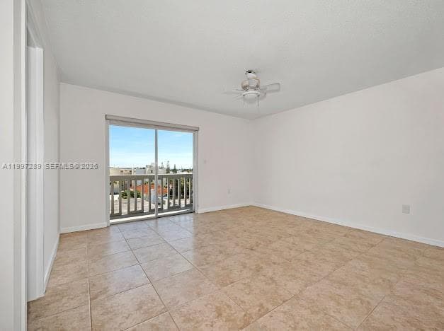 Carlyle Plaza Condo · #606 in Miami Beach - Photo 4