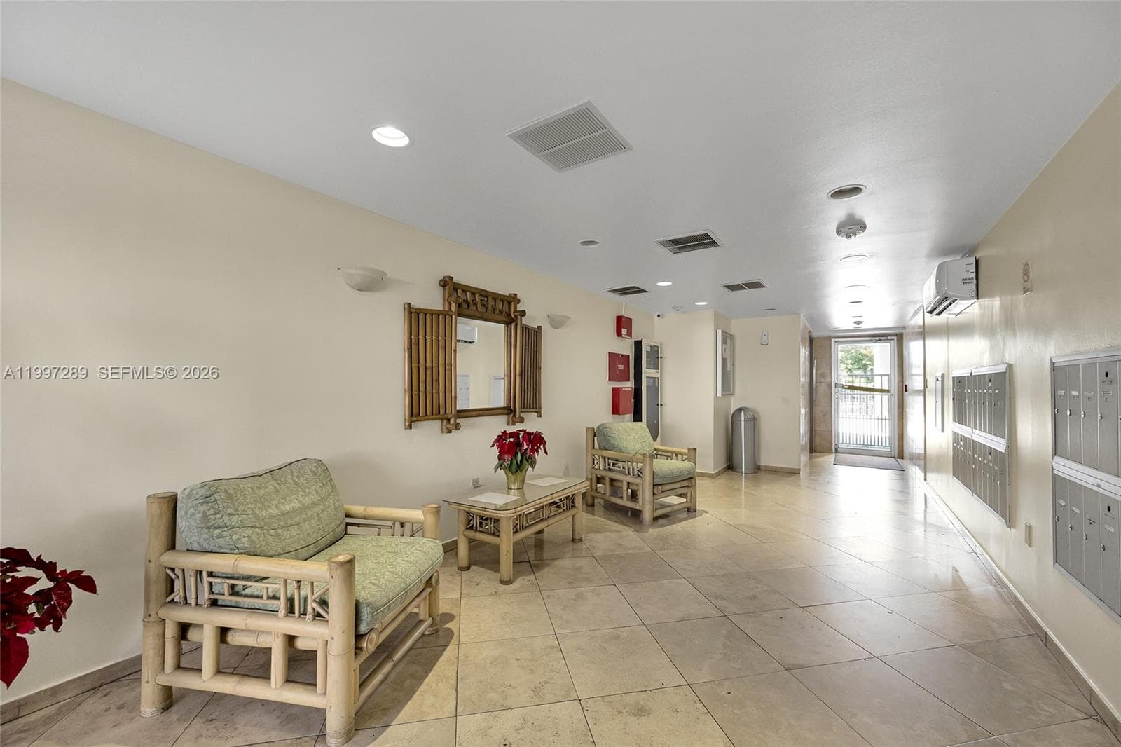 Carlyle Plaza Condo · #606 in Miami Beach - Photo 25