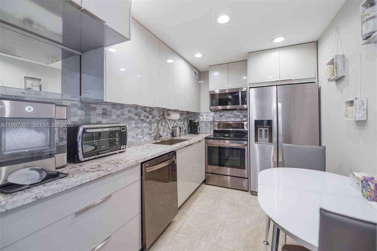 HEMISPHERES CONDO · #20D in Hallandale Beach - Photo 8