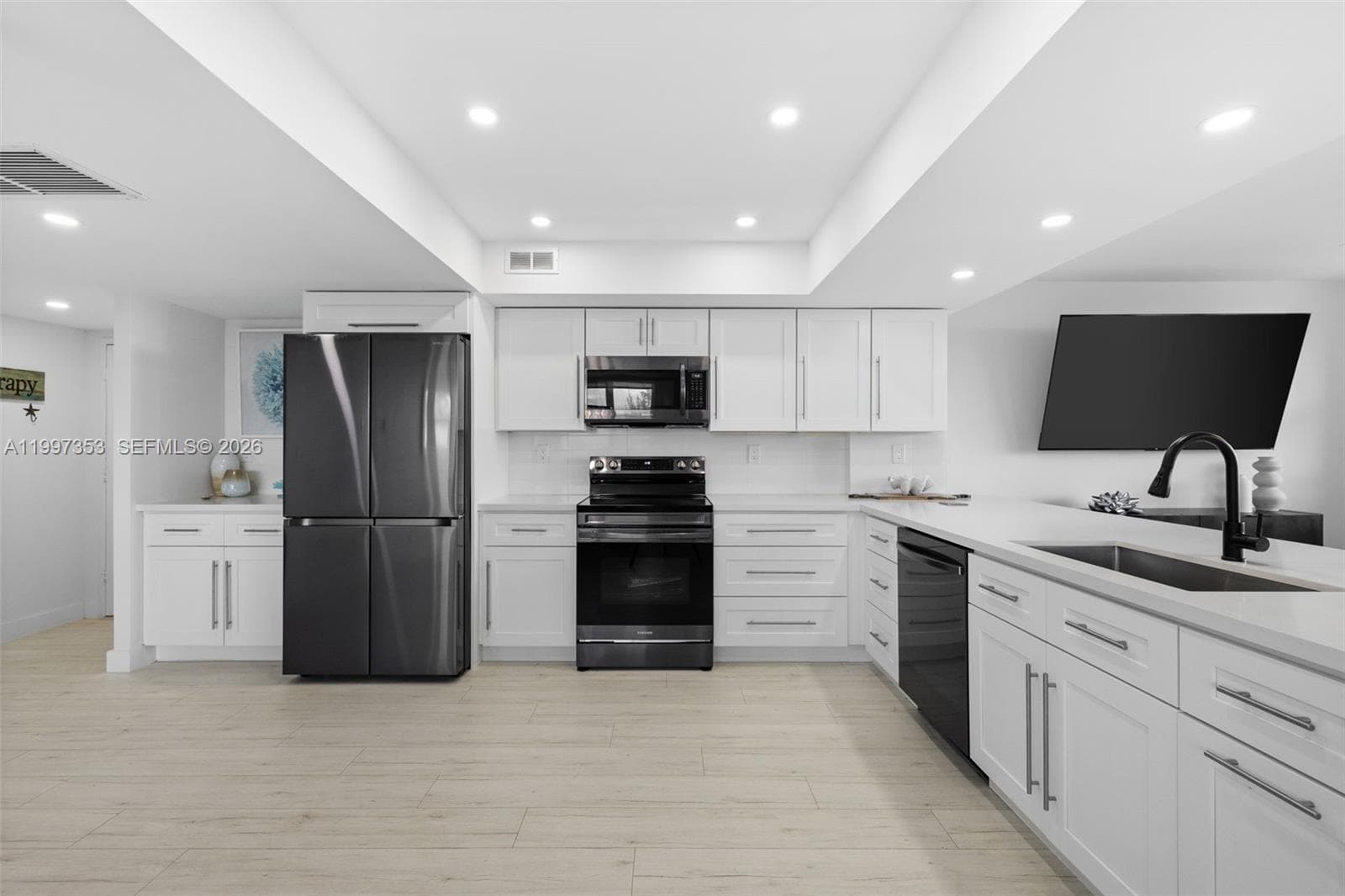 PARKER DORADO CONDO · #516 in Hallandale Beach - Photo 23