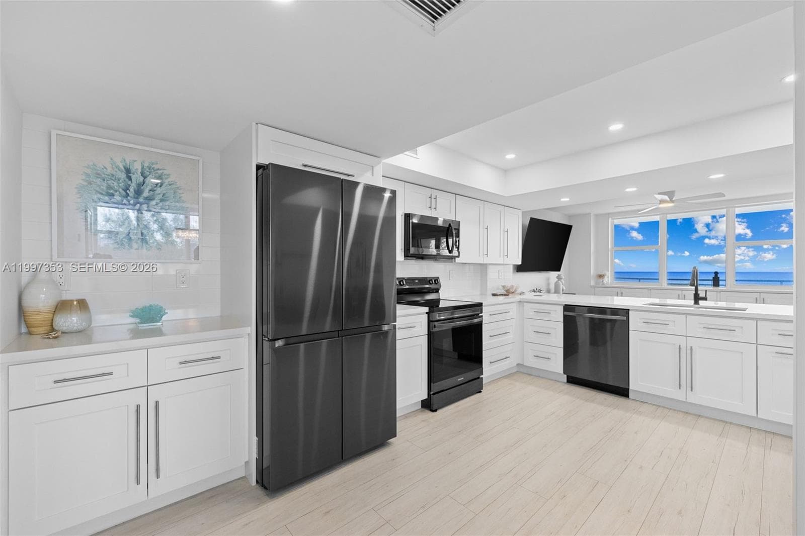 PARKER DORADO CONDO · #516 in Hallandale Beach - Photo 6