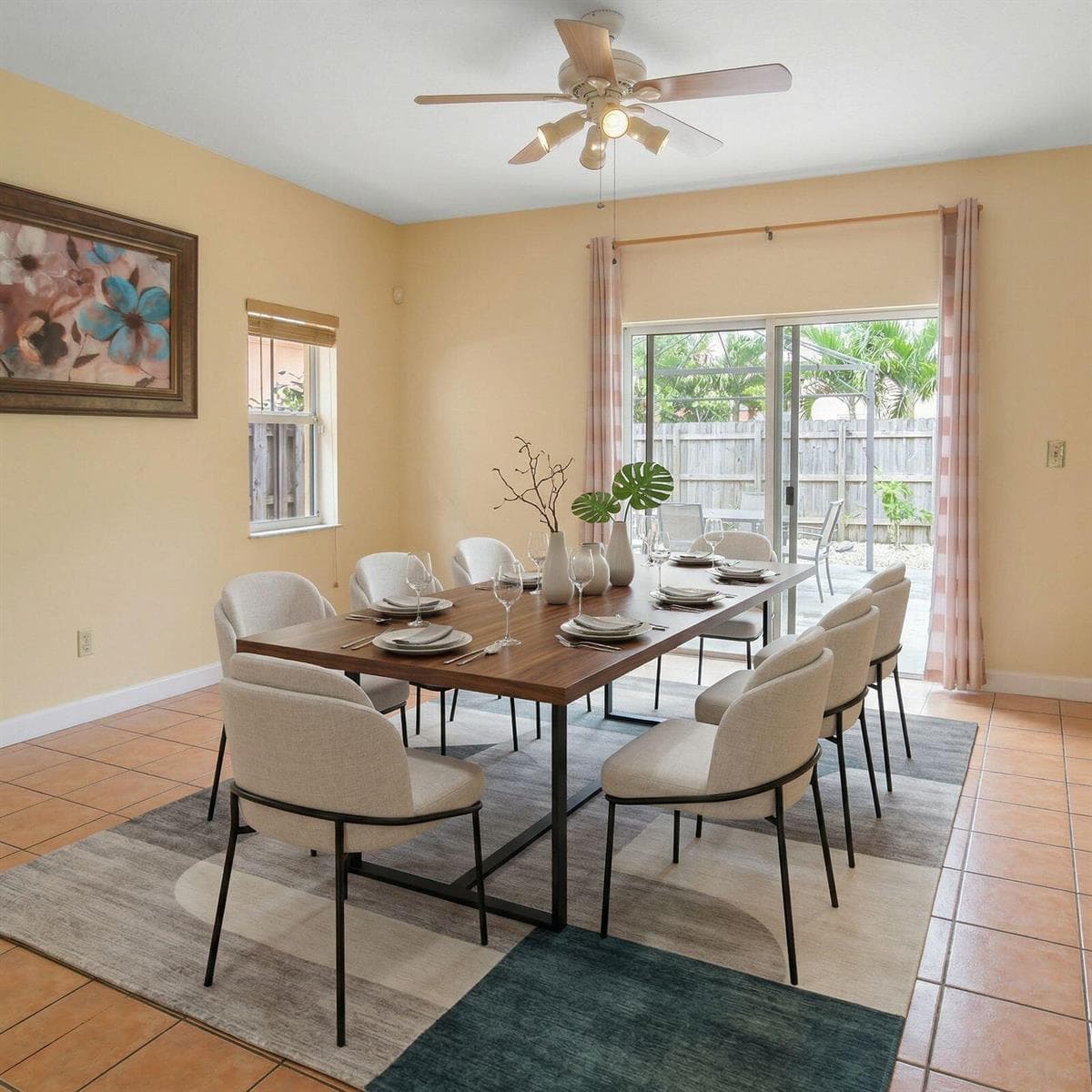 06 Family room as a breakfast area Virtu